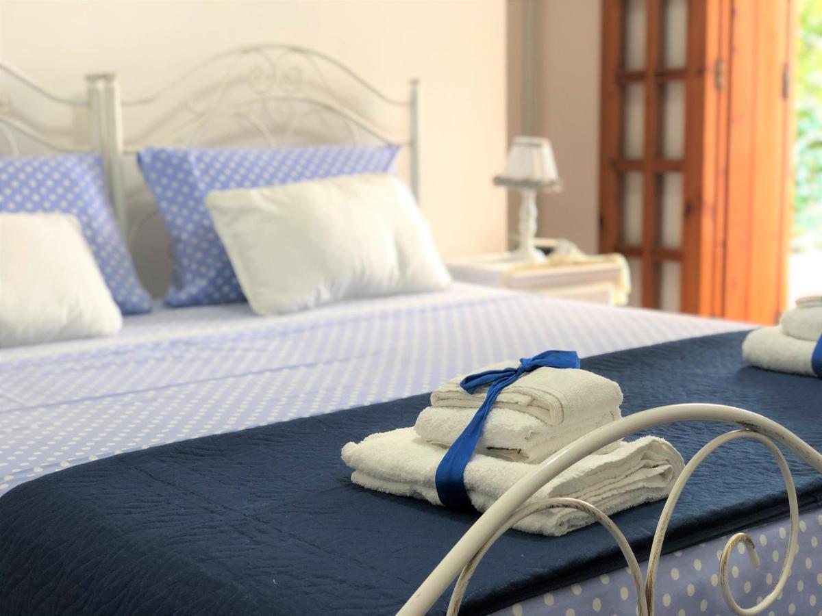 B&B Il Villino Torre Dell'Orso Bagian luar foto